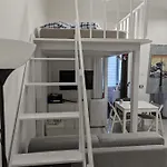 Cozy Apartment In Milan